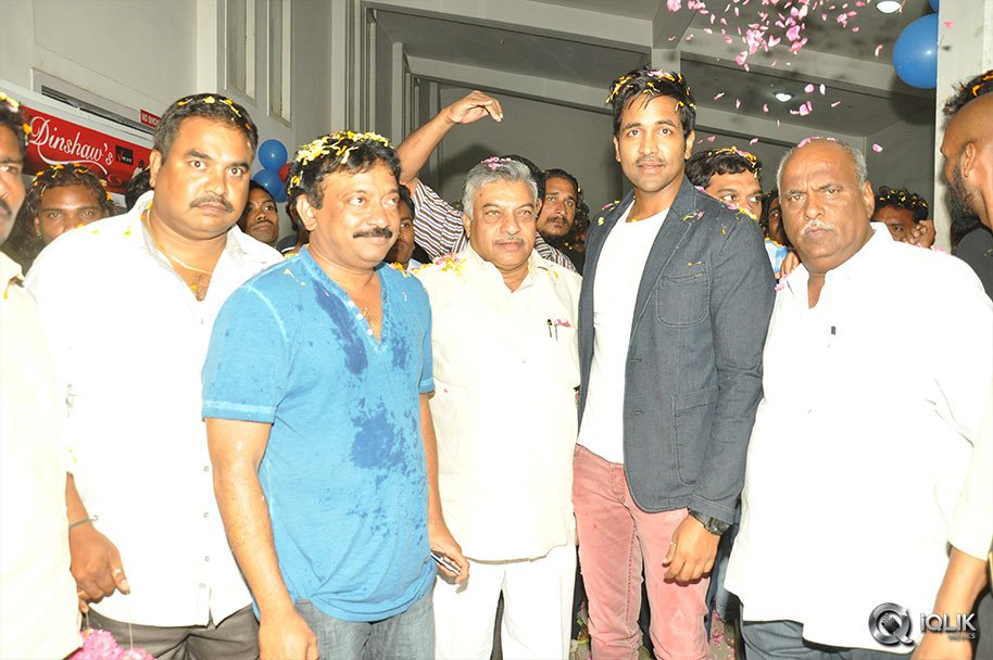 Rowdy-team-at-Vmax-vizag